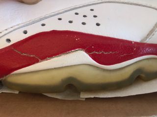 Jordan 6 Bulls varsity white red.