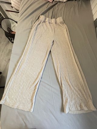 Pantalón ancho beige de canalé