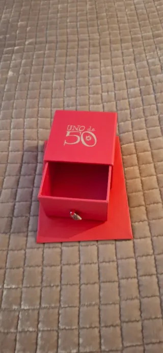 Caja Joyero Uno de 50 Roja