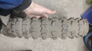 Neumático 110/90-18