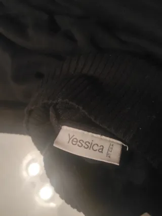 Jersey fino cuello alto manga corta negro