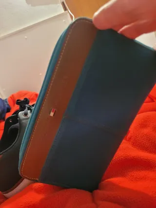 Monedero azul turquesa