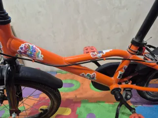 Bicicleta infantil naranja