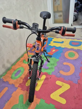 Bicicleta infantil naranja