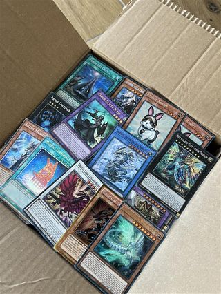 Lotto Carte Yugioh 2500+