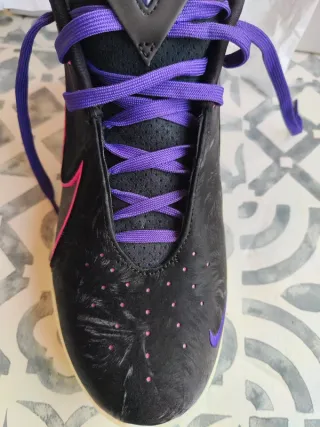 Scarpe Nike nere e viola