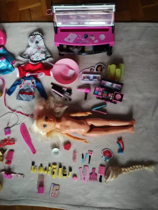 Nancy Patinadora con Kit Maquillaje