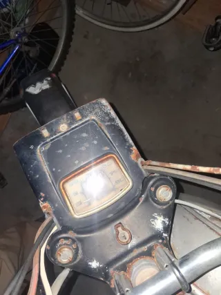 Moto antigua clásica