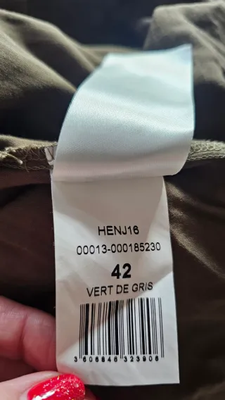 Falda Naf Naf verde plisada