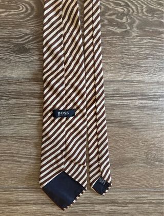 Corbata Hugo Boss Rayas Blanco y Negro