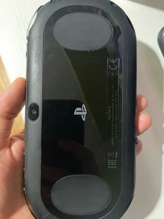 Consola PS Vita + 3 Juegos + Accesorios