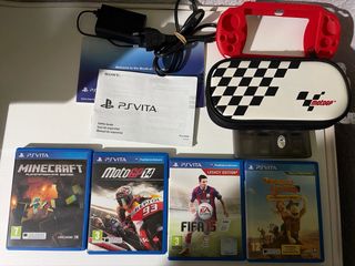 Consola PS Vita + 4 Juegos + Accesorios