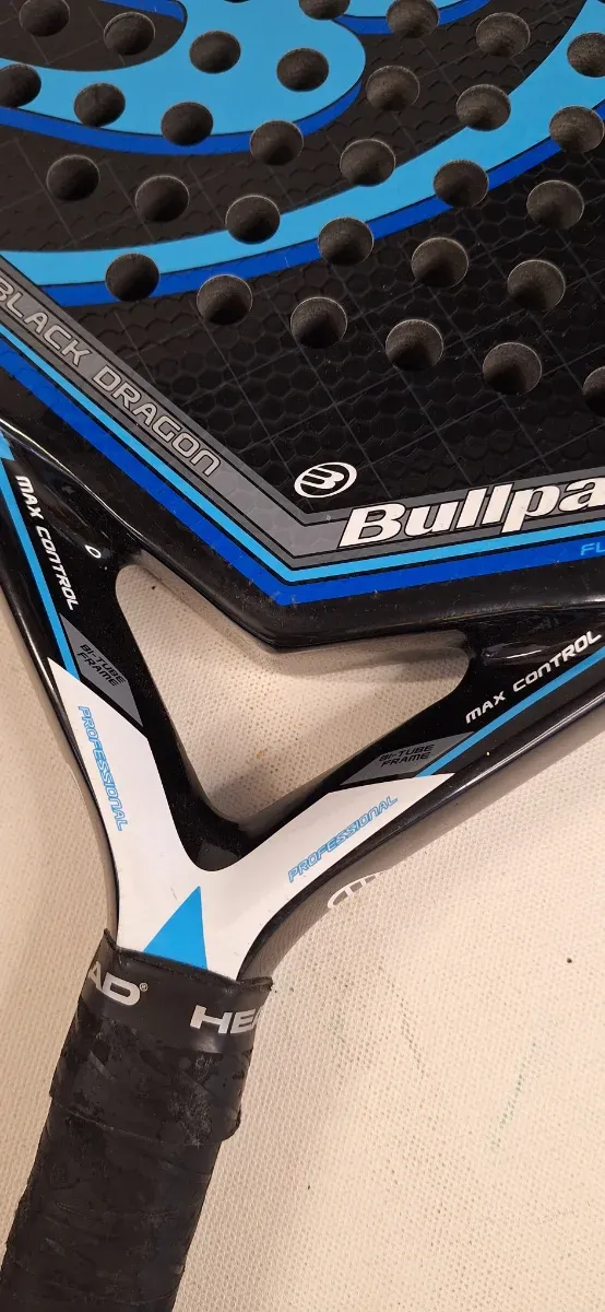 Pala Bullpadel Black Series Pro