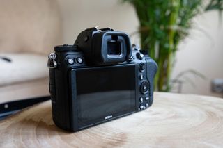 Nikon Z7 II - Como nueva, con factura y accesorios