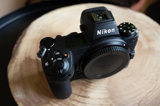 Nikon Z7 II - Como nueva, con factura y accesorios