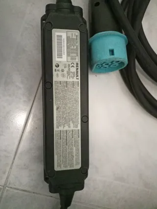 Cargador Renault ZOE, Megane, etc