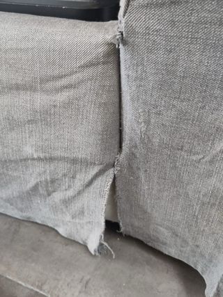 Sofá gris Ikea de tela