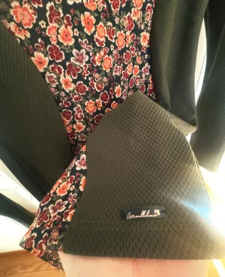 Vestido manga larga floral verde