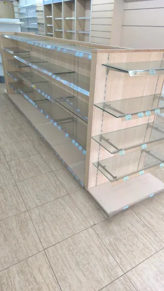 EXPOSITORES ESTANTERIAS MOSTRADORES LEJAS