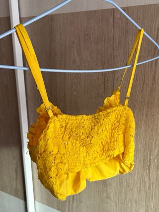 Top Zara Amarillo Encaje Talla S