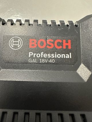 Cargador Bosch Professional GAL 18V-40 original