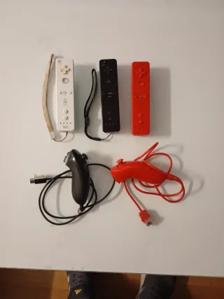 Consola Nintendo Wii Negra + Accesorios + juego.