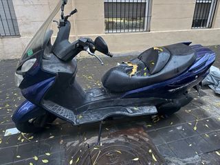 Suzuki Burgman 150 2004 64.800 km