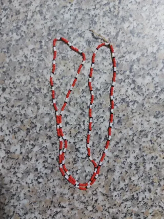 Bigiotteria varia dorata e rosso