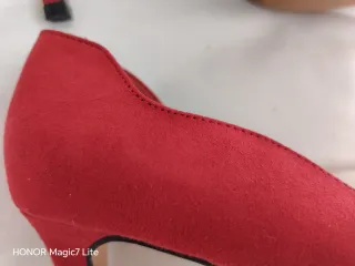 Zapatos de tacón rojos