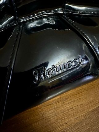 Pochette Fiorucci vernice nera