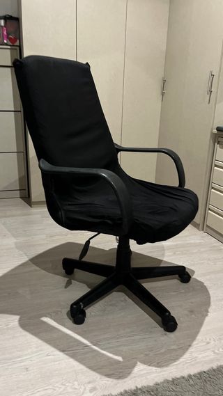 Mesa escritorio cristal y silla