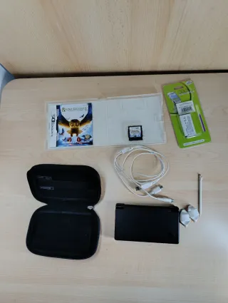 Nintendo DSi + Gioco Il Regno di Ga'Hoole