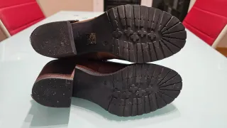 Botines piel marrón hebilla