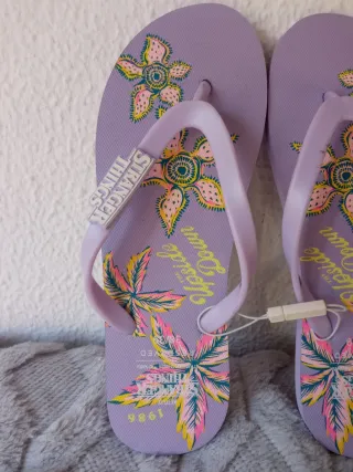Chanclas Stranger Things Talla 38-39 Nuevas