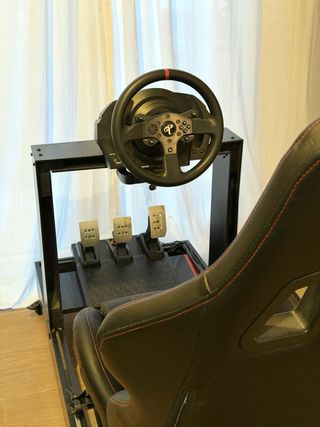 Simulador Thrustmaster T300 + Pedales T3PM PS5/PC