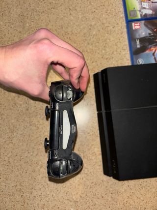 PS4 (PlayStation 4) con 7 juegos