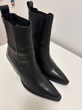 Botines negros Mango tacón