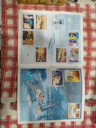 Álbum Foofur Panini Incompleto