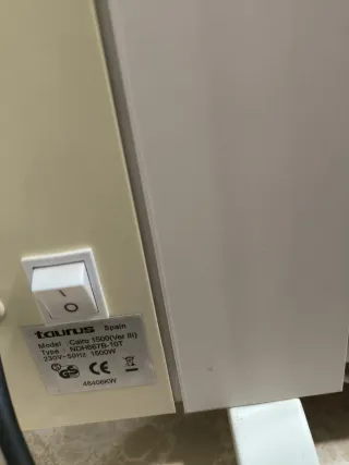 Radiador Taurus Blanco y Amarillo