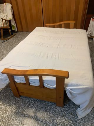 Sofá Cama con somier de Barras y cajon almacén.