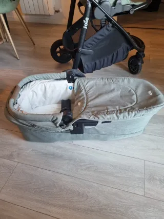 Carrito Joie bebé color verde