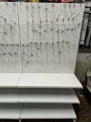 Estantería Góndola con Tablero Perforado de Metal