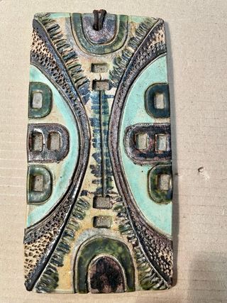 Cerámica artística mural firmada · Magret Vega ·