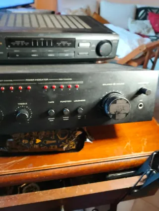 Impianto stereo CD casse amplificatore giradischi