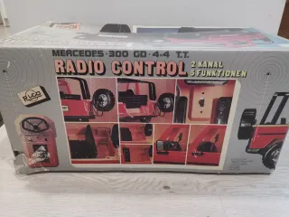 Coche teledirigido Mercedes 300-G Rico