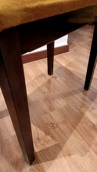 Banqueta Piano Tapizada Mostaza + Madera Oscura