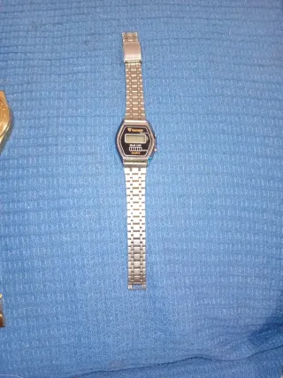 Reloj Casio Digital Plata y Negro