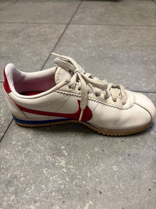 Zapatillas Nike Cortez Blancas y Rojas