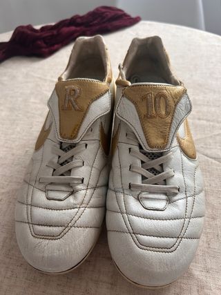 Nike Tiempo R10 Oro Blanco Talla 42