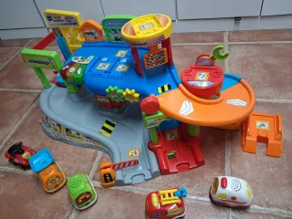 Garaje VTech con coches musicales